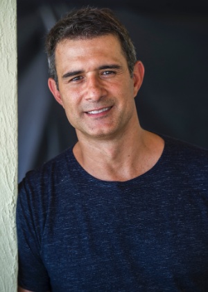 Estevam Avellar/TV Globo Pasquim agradece elogio de mulheres e diz que obedece autor em "Babilônia"