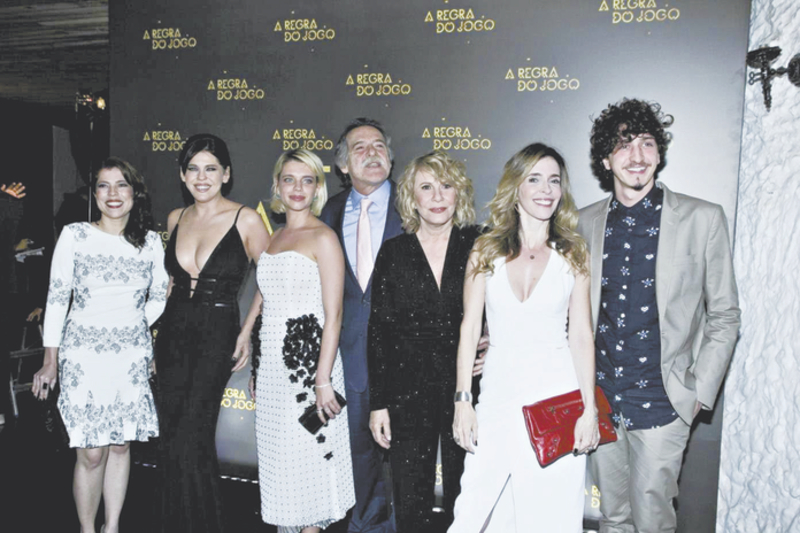 Foto com o elenco do n˙cleo da famÌlia Stewart, na novela A Regra do Jogo.